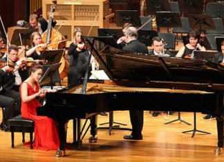 Türk Müziği Devlet Konservatuvarları İsimleri Eğitimi Bölümleri İdeal Orkestrası Piyano Sanatçısı Solisti Piyano Orchestra