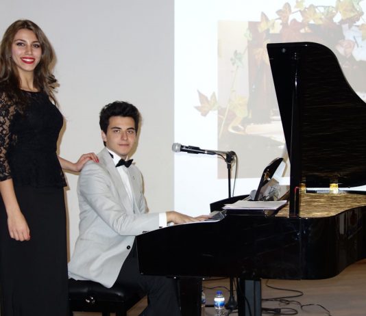 Piyano Konseri Piyanist Güneş Yakartepe Solist Dilde Adalı. PiyanoTürk Müzik Grubu (11)